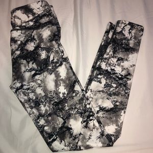 Cute trendy workout leggings